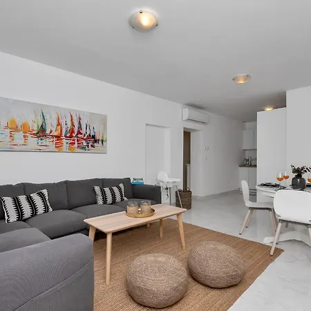 Lotte With Private Pool In The Center! Апартаменты