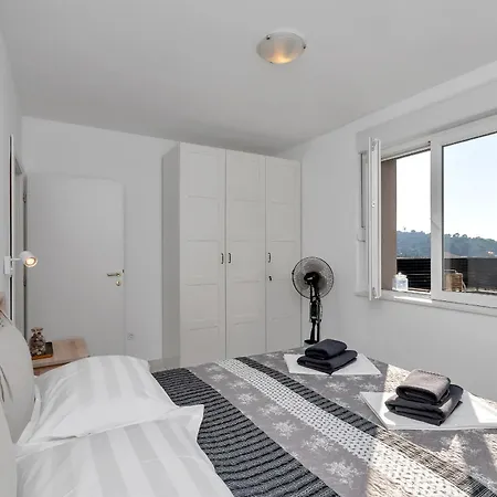 Lotte With Private Pool In The Center! *