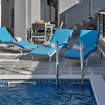 Lotte With Private Pool In The Center! شقة