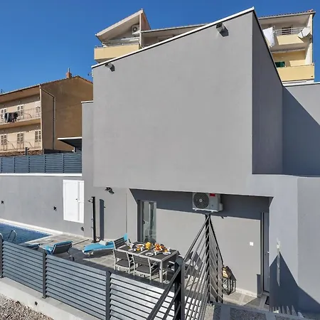 Lotte With Private Pool In The Center! Διαμέρισμα