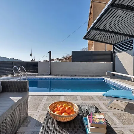 شقة Lotte With Private Pool In The Center!