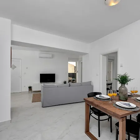 Appartement Lotte With Private Pool In The Center!