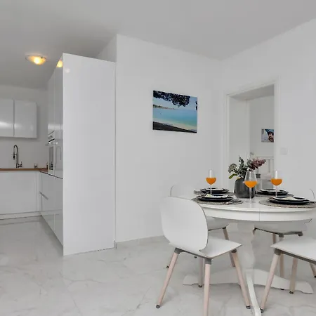 شقة Lotte With Private Pool In The Center!