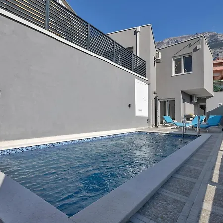 Lotte With Private Pool In The Center! דירה