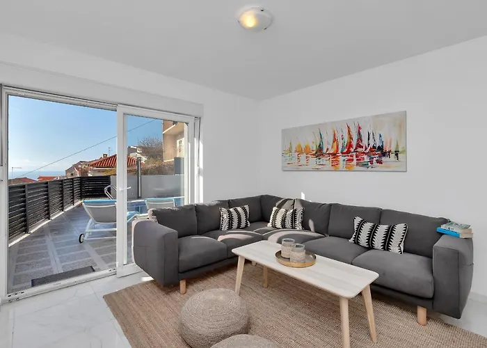 Lotte With Private Pool In The Center! דירה מאקרסקה